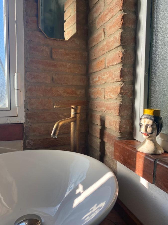 La Casa Nel Castello E Il Giardino Segreto Villa Суверето Екстериор снимка