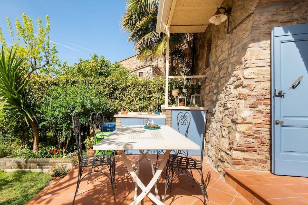 La Casa Nel Castello E Il Giardino Segreto Villa Суверето Екстериор снимка